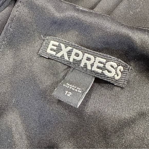 Express Women’s V-Neck Romper Shorts Chiffon Keyhole Back in Black 12 - Picture 9 of 14